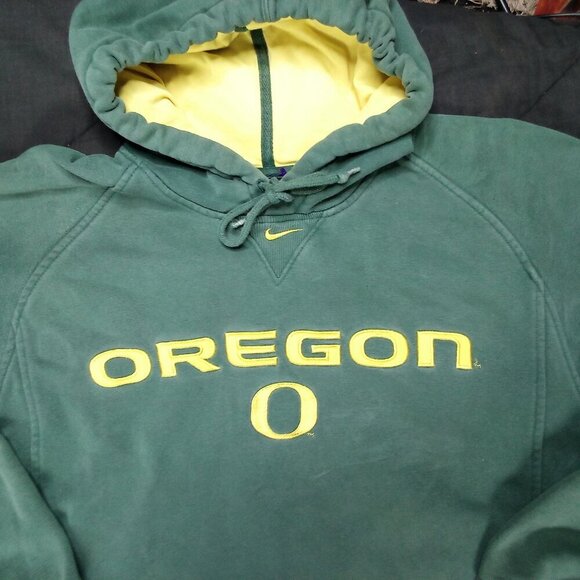 Nike Other - Vintage Y2K Nike Oregon Ducks Hoodie Sweatshirt Mid Swoosh Travis Scott